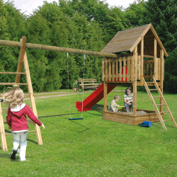 Kinderspielanlage aus Kiefernholz für den Garten von Joda bei HolzLand Auferoth in Lünen
