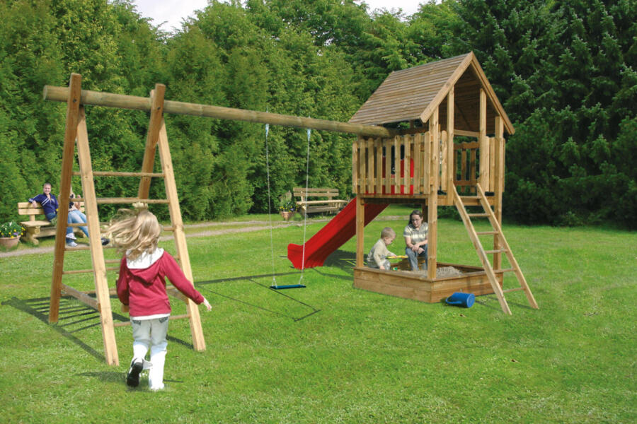 Kinderspielanlage aus Kiefernholz für den Garten von Joda bei HolzLand Auferoth in Lünen