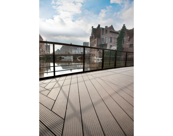 UPM Terrassendiele ProFi Deck 150 Kastanienbraun geriffelt/grob